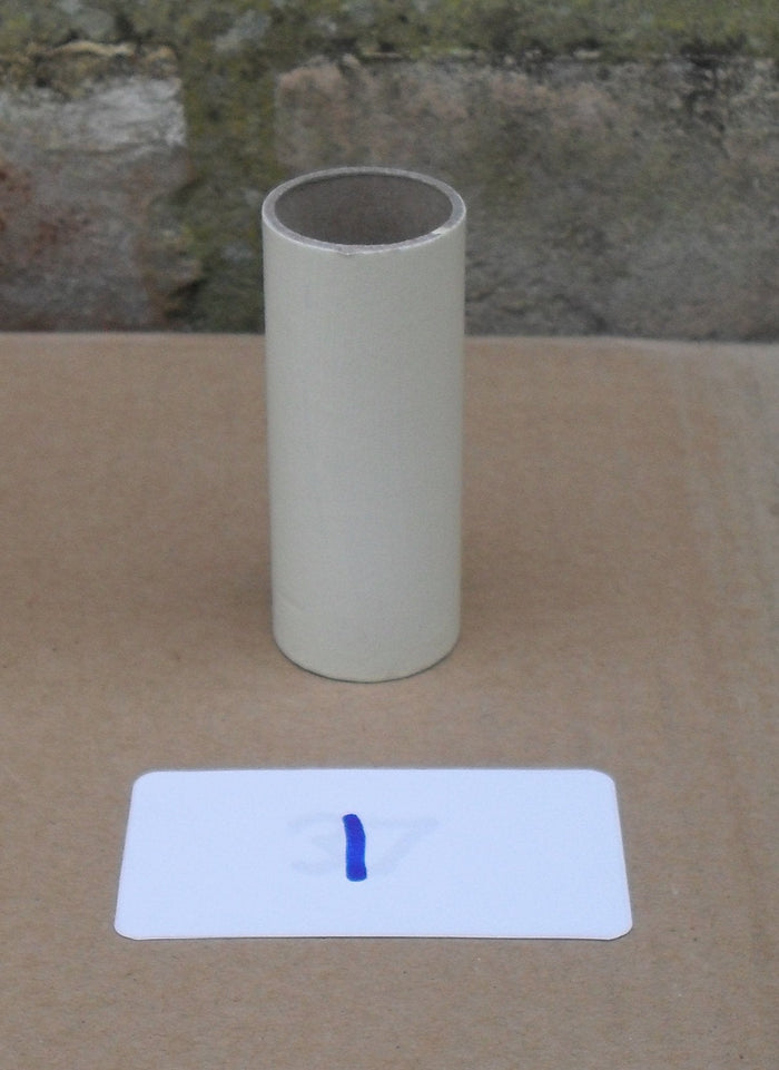 05576 Card Tube Cream 24x67